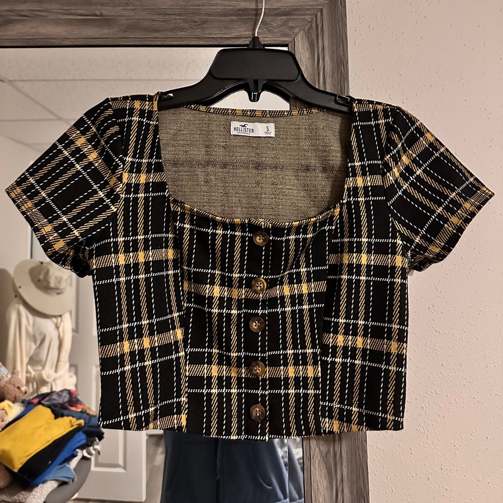Hollister crop top